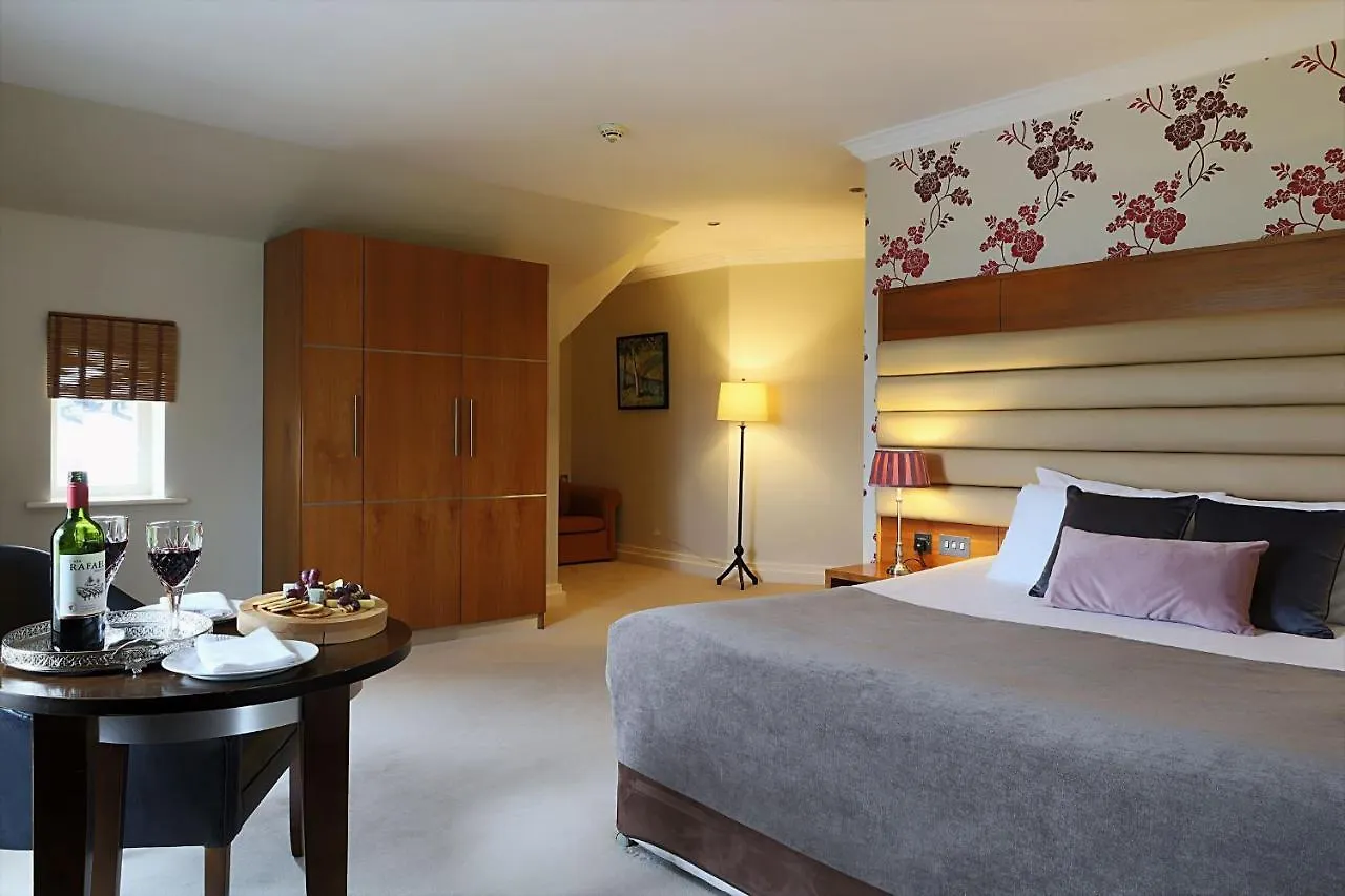 Westport Country Lodge Hotel 3*,