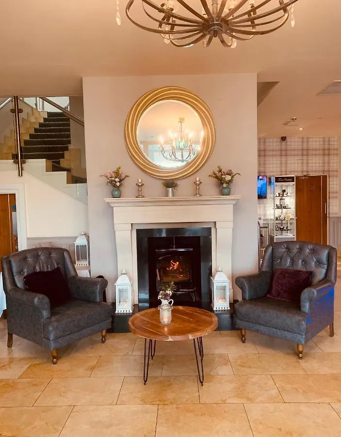 Westport Country Lodge Hotel 3*,