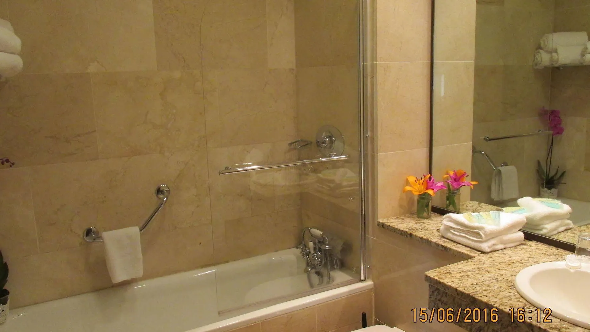 Westport Country Lodge Hotel